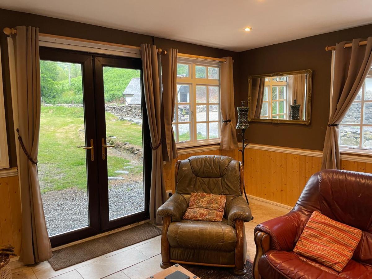 Cuckoo Cabin, Tyn Y Cwm Eglwys-Fach Ngoại thất bức ảnh