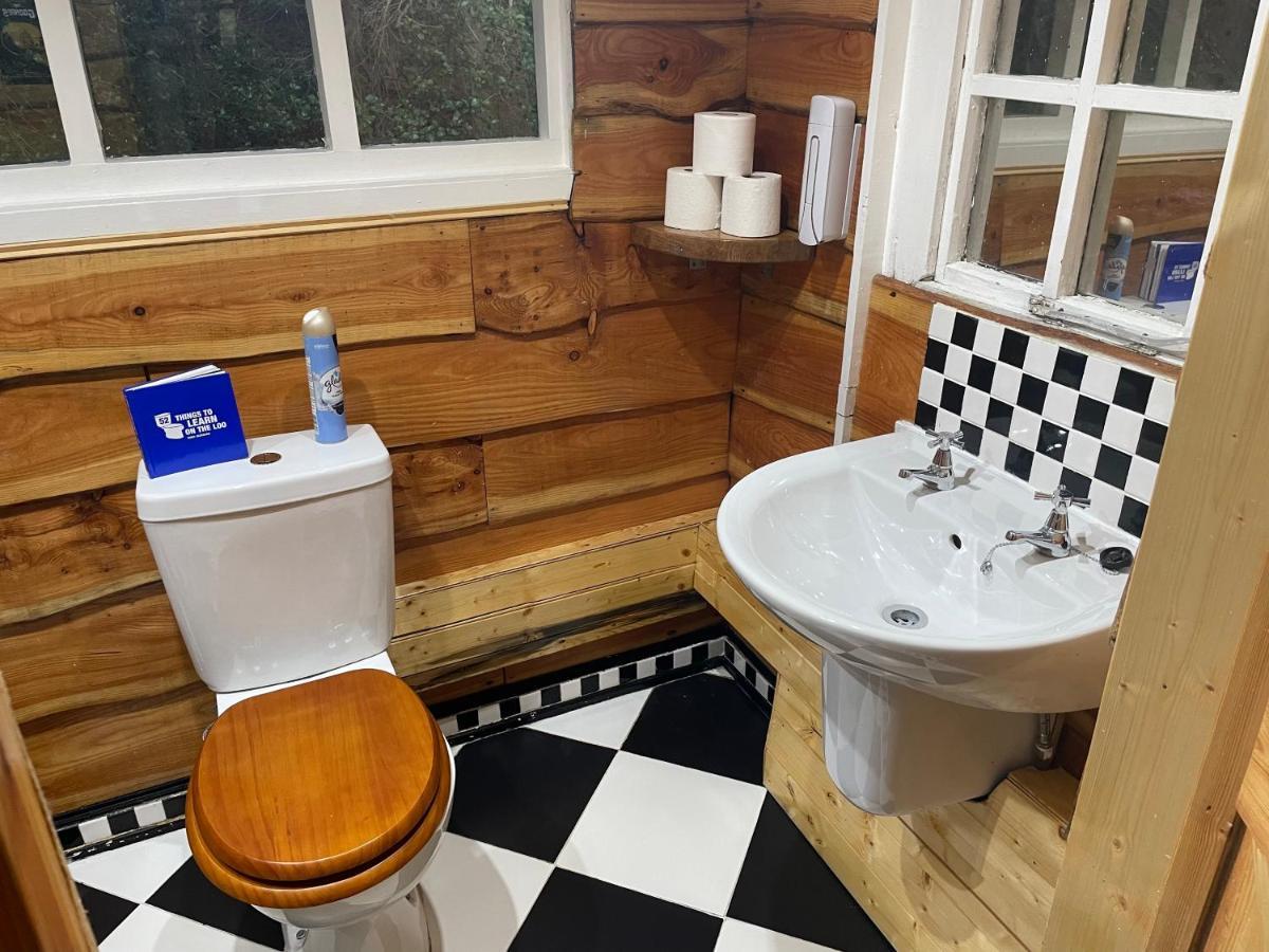 Cuckoo Cabin, Tyn Y Cwm Eglwys-Fach Ngoại thất bức ảnh